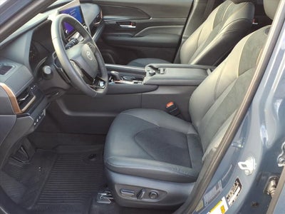 2025 Toyota Grand Highlander Hybrid MAX Platinum