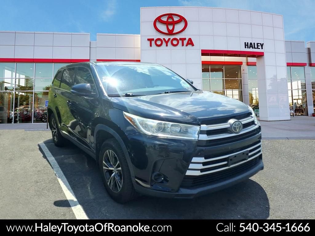 2019 Toyota Highlander LE