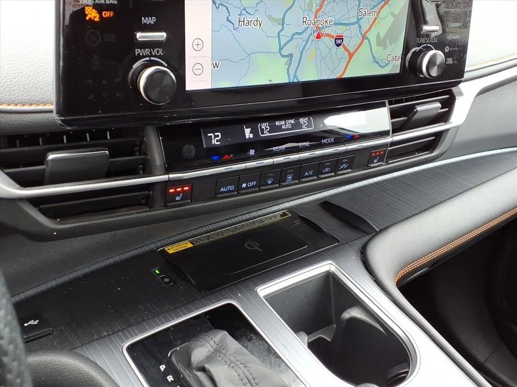 2022 Toyota Sienna XSE