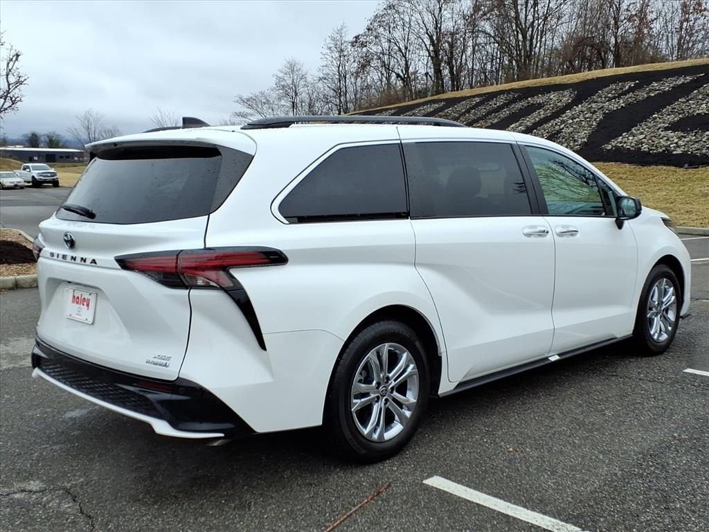 2022 Toyota Sienna XSE