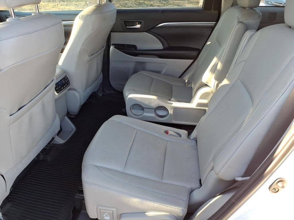 2019 Toyota Highlander Limited Platinum
