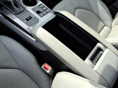 2024 Toyota Highlander Hybrid Platinum