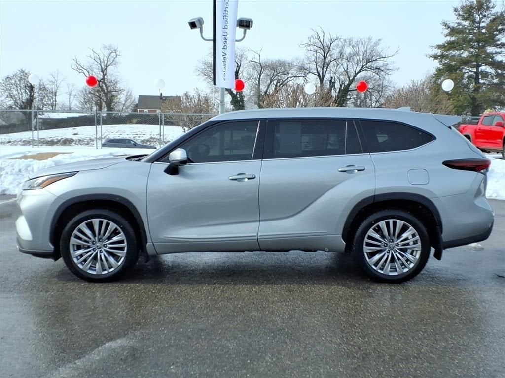 2024 Toyota Highlander Hybrid Platinum
