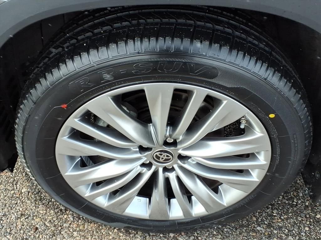 2024 Toyota Highlander Hybrid Platinum