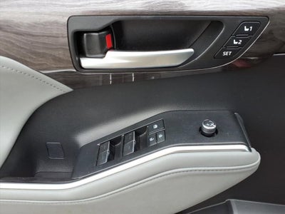 2021 Toyota Highlander Hybrid Platinum