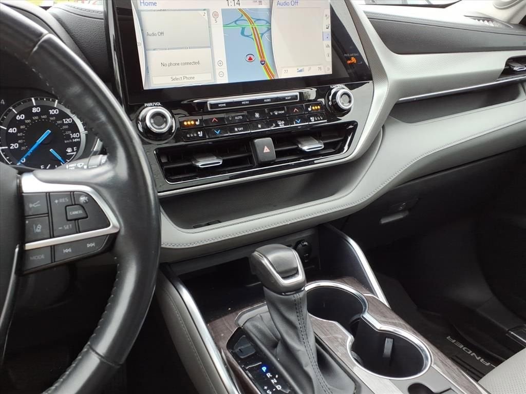 2021 Toyota Highlander Hybrid Platinum