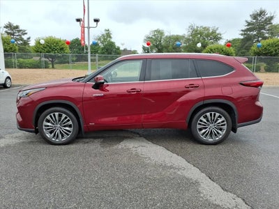 2021 Toyota Highlander Hybrid Platinum