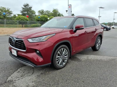 2021 Toyota Highlander Hybrid Platinum
