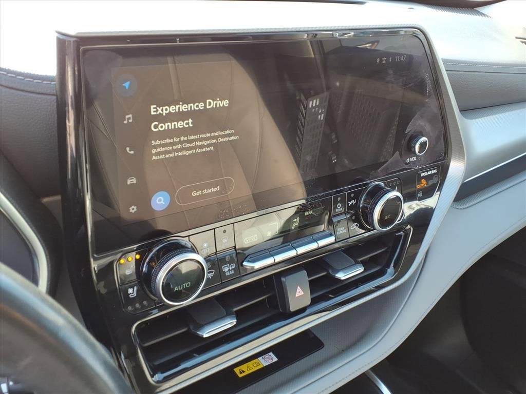 2023 Toyota Highlander Hybrid Platinum