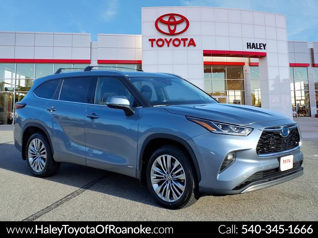 2024 Toyota Highlander Hybrid Platinum