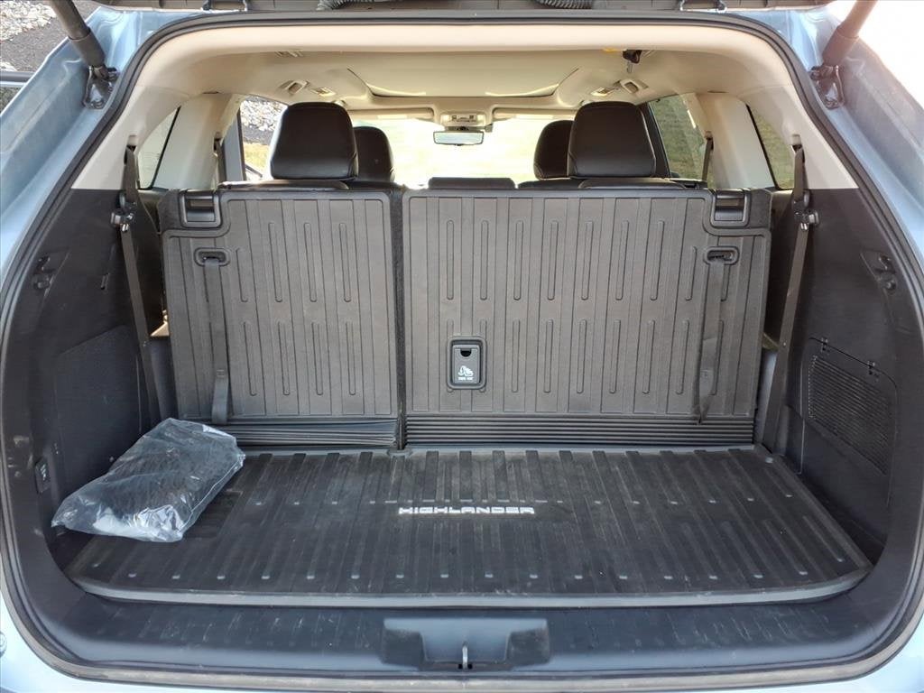 2024 Toyota Highlander Hybrid Platinum