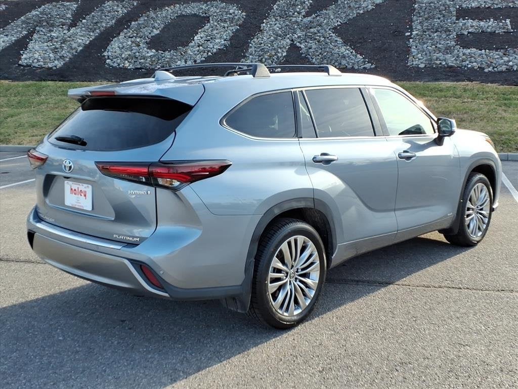 2024 Toyota Highlander Hybrid Platinum