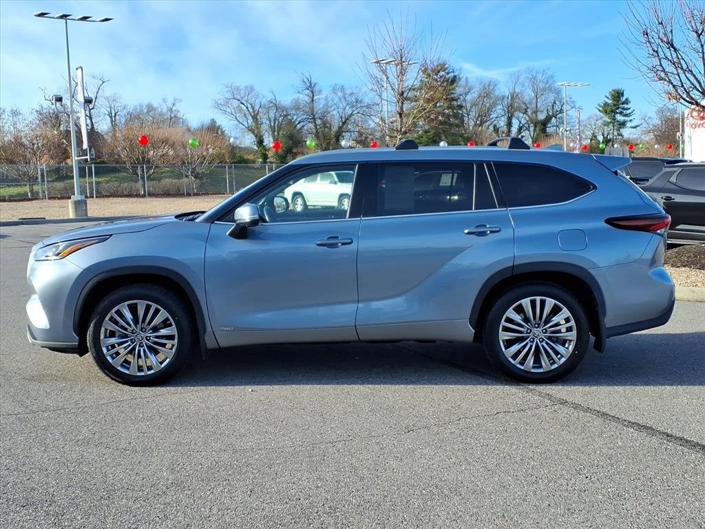 2024 Toyota Highlander Hybrid Platinum