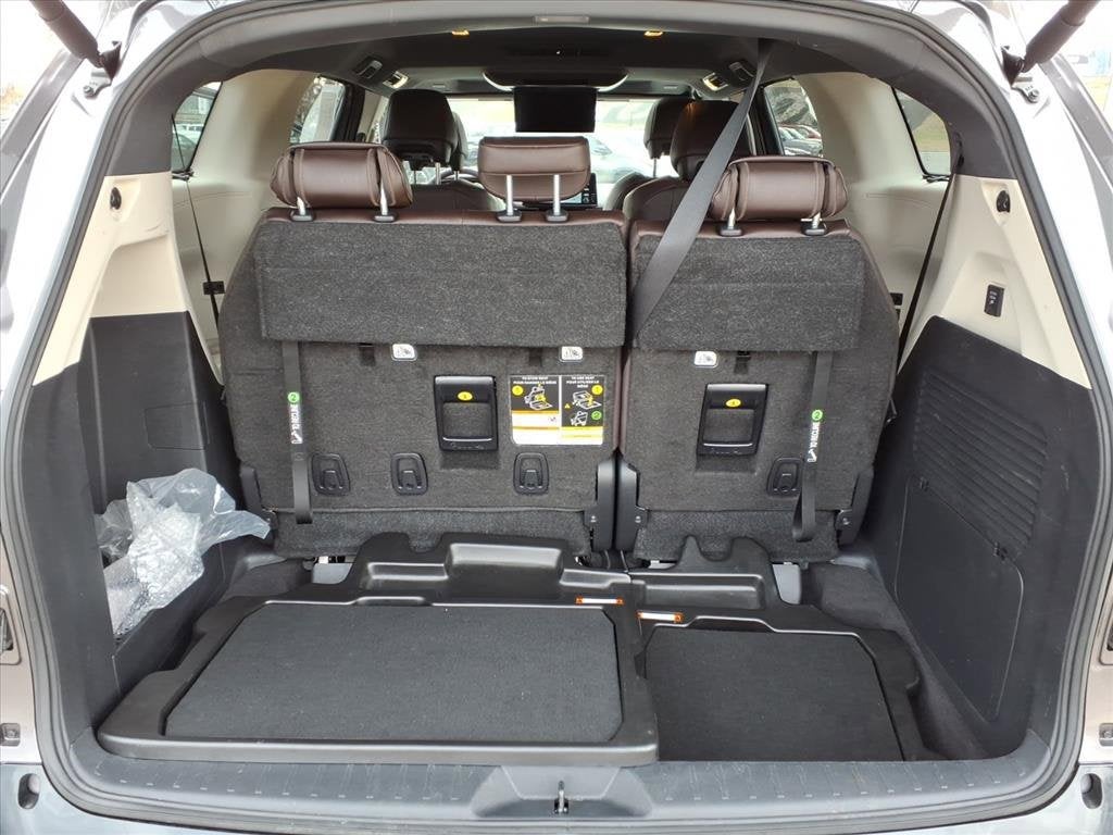 2023 Toyota Sienna Platinum