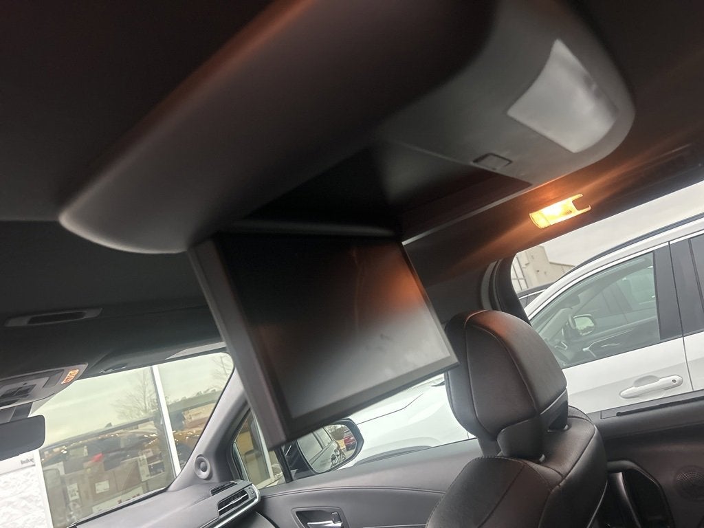 2025 Toyota Sienna Platinum