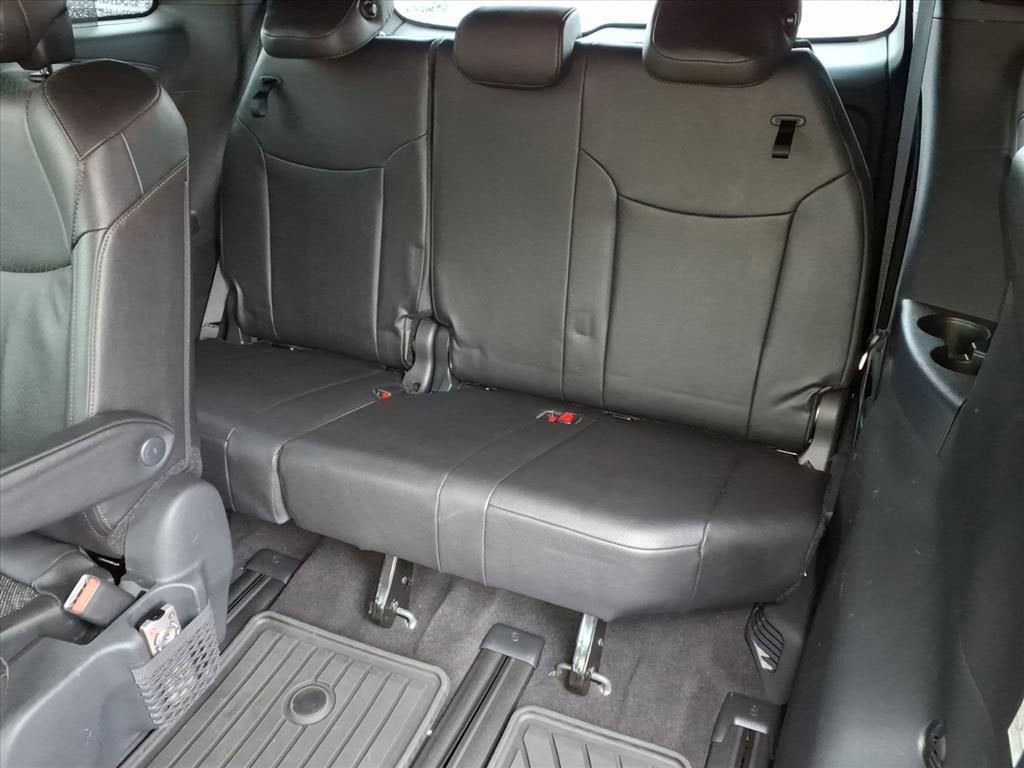 2025 Toyota Sienna Platinum