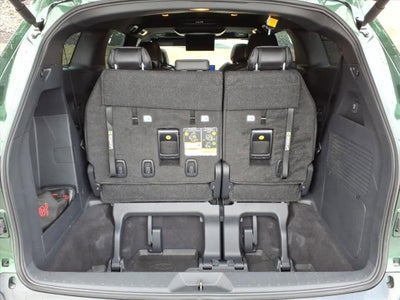 2025 Toyota Sienna Platinum