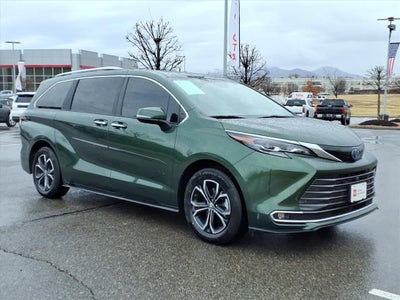 2025 Toyota Sienna Platinum