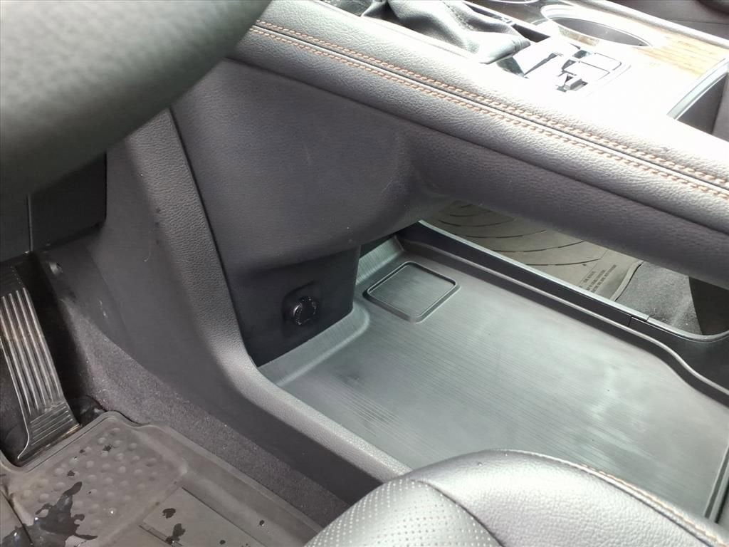 2025 Toyota Sienna Platinum