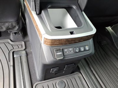 2025 Toyota Sienna Platinum