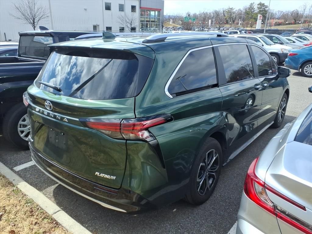 2025 Toyota Sienna Platinum