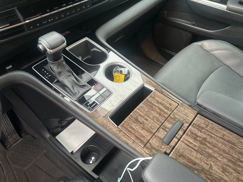 2025 Toyota Sienna Platinum