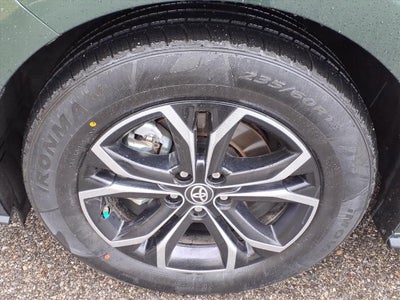 2025 Toyota Sienna Platinum