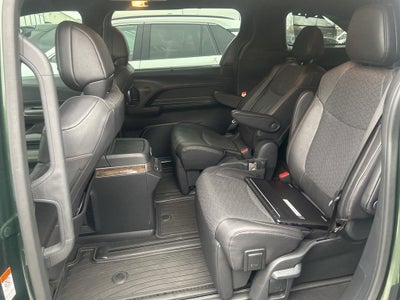 2025 Toyota Sienna Platinum