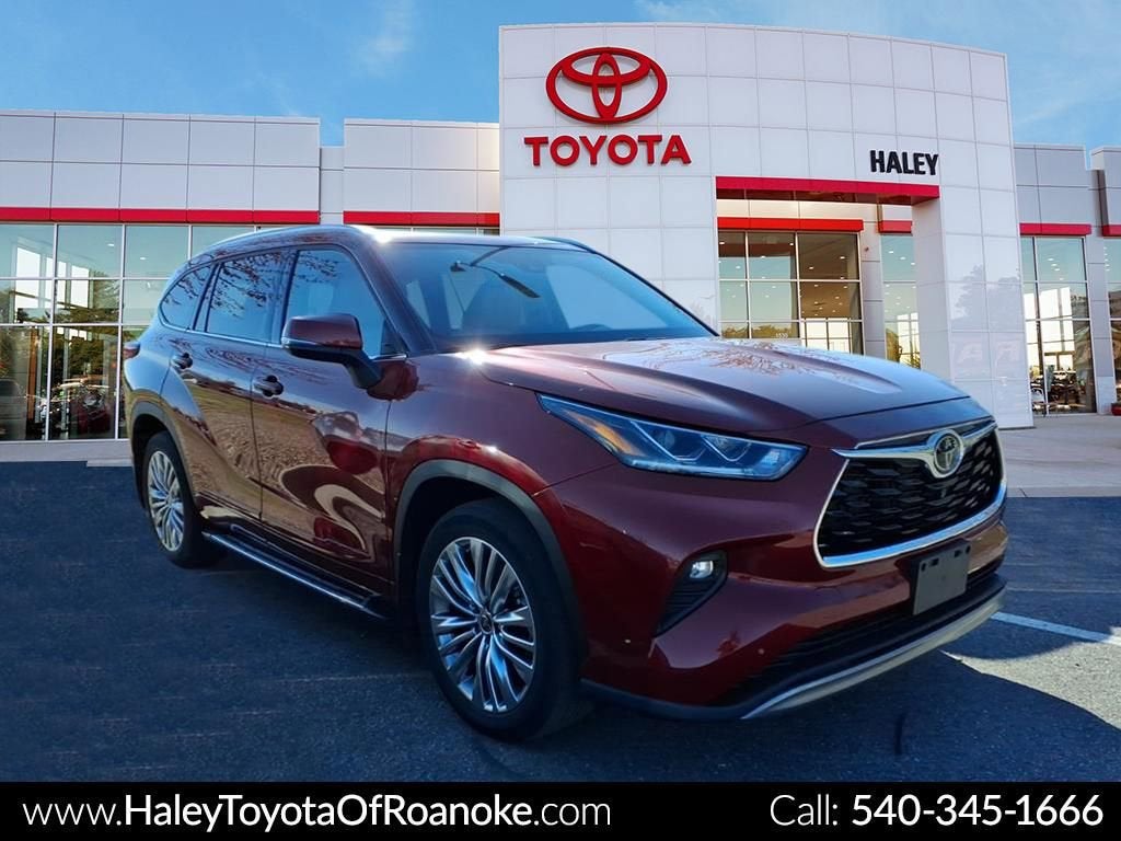 2022 Toyota Highlander Platinum