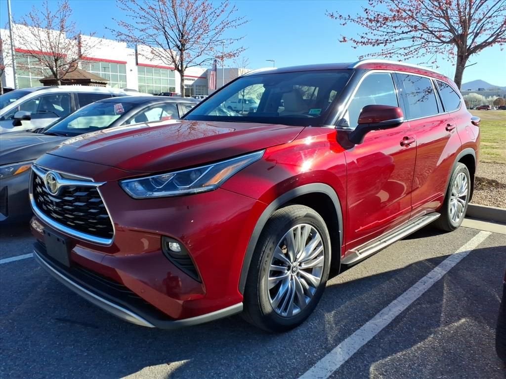 2022 Toyota Highlander Platinum