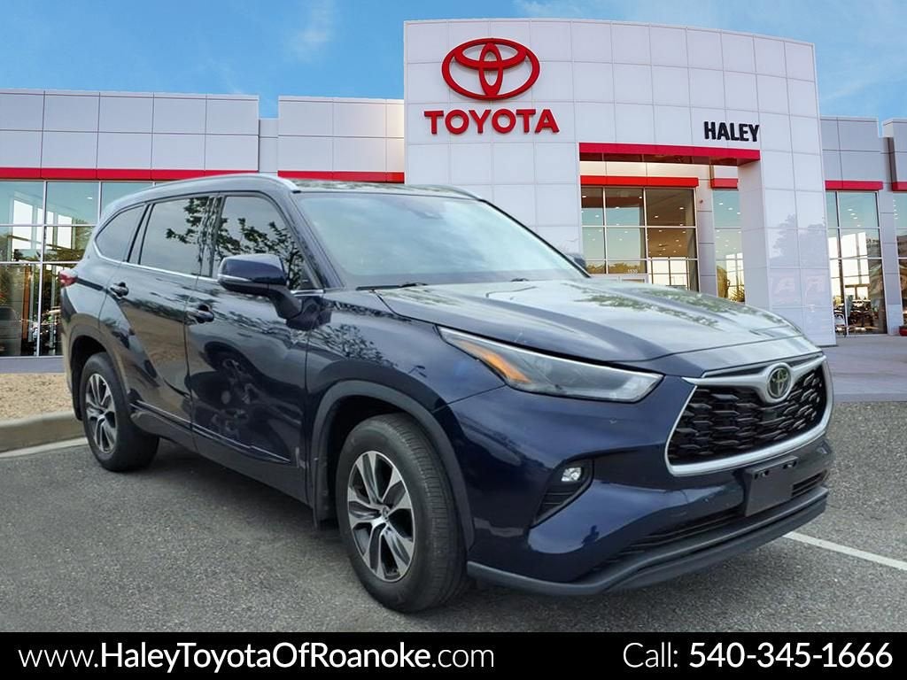 2022 Toyota Highlander XLE
