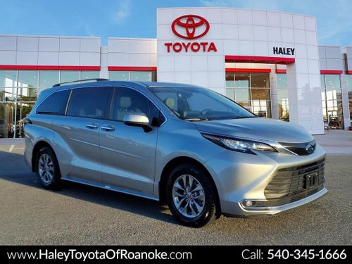 2022 Toyota Sienna XLE