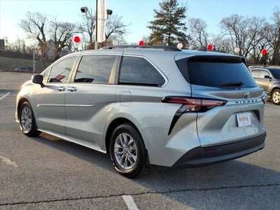 2022 Toyota Sienna XLE