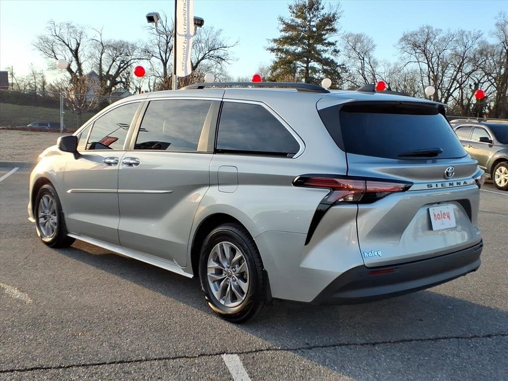 2022 Toyota Sienna XLE