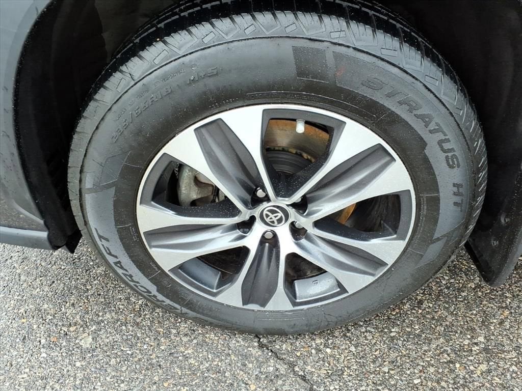 2023 Toyota Highlander Hybrid XLE