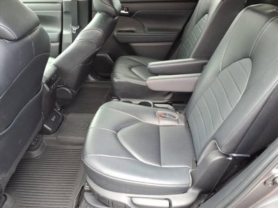 2023 Toyota Highlander Hybrid XLE