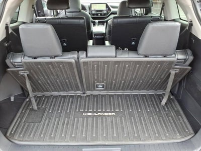 2023 Toyota Highlander Hybrid XLE