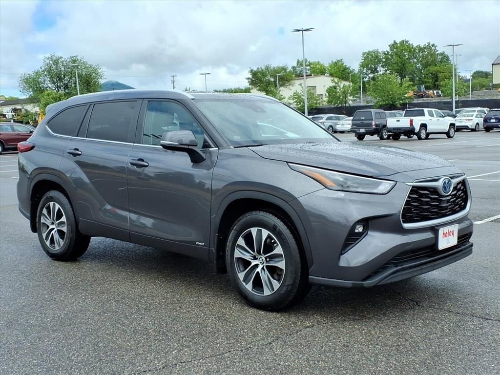 2023 Toyota Highlander Hybrid XLE