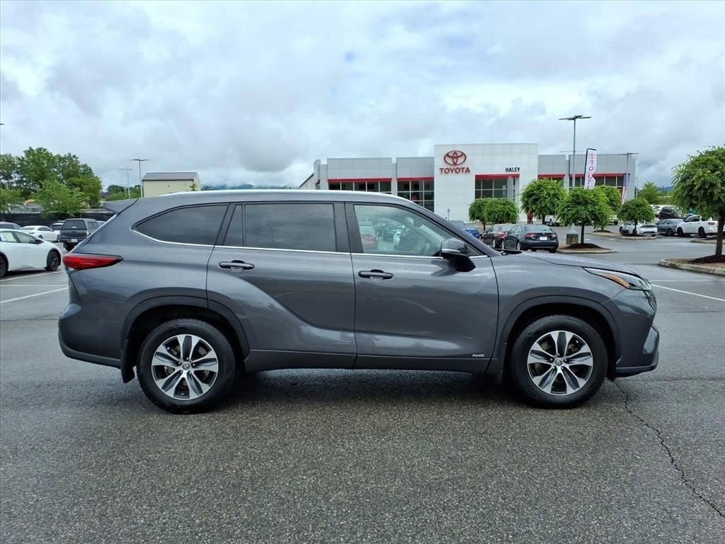 2023 Toyota Highlander Hybrid XLE