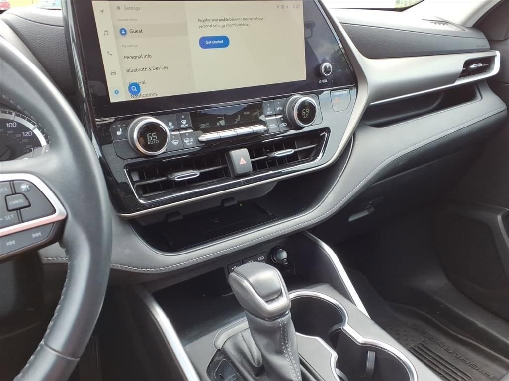2023 Toyota Highlander Hybrid XLE