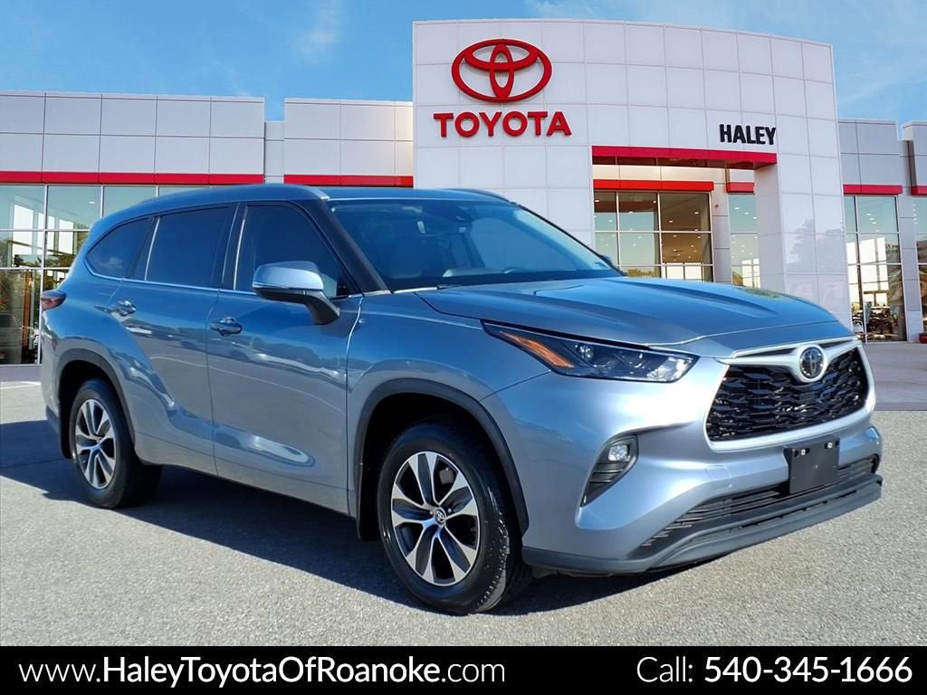 2023 Toyota Highlander XLE