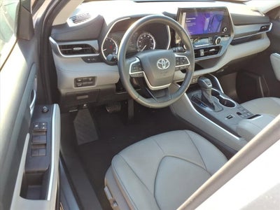 2023 Toyota Highlander XLE
