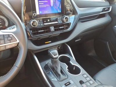 2025 Toyota Highlander XSE