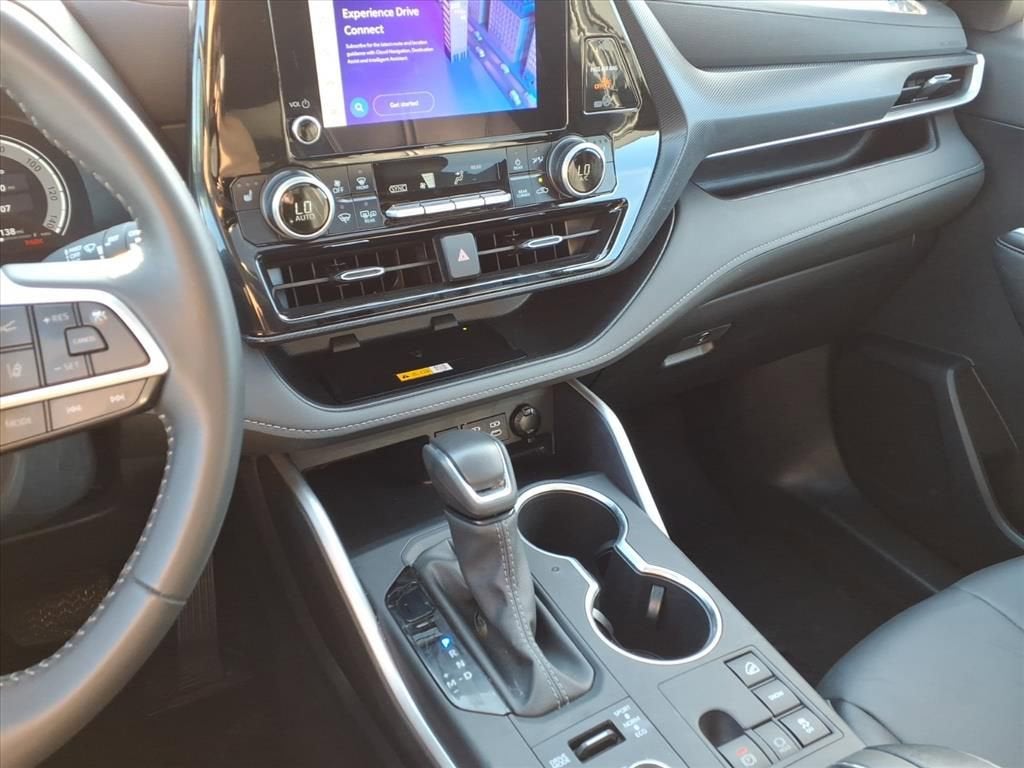 2025 Toyota Highlander XSE