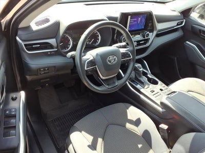 2024 Toyota Highlander LE