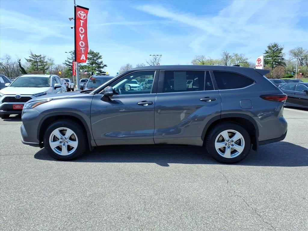 2024 Toyota Highlander LE