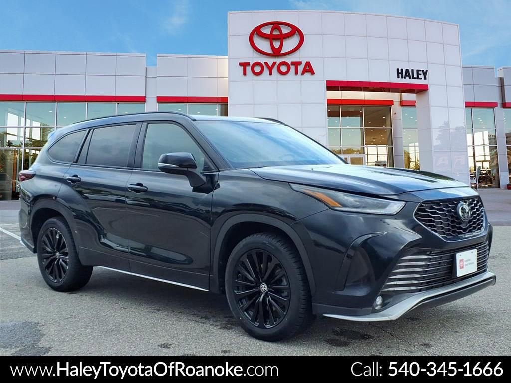 2025 Toyota Highlander LE
