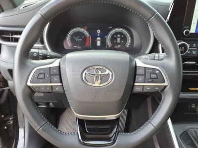 2025 Toyota Highlander LE