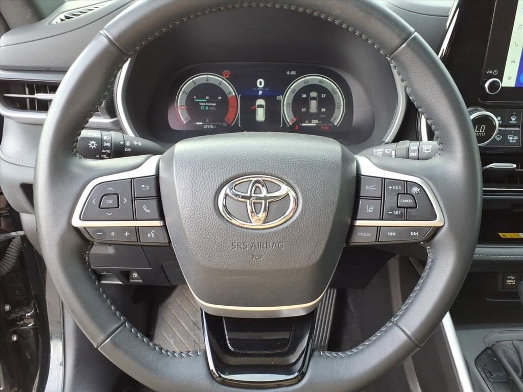 2025 Toyota Highlander LE