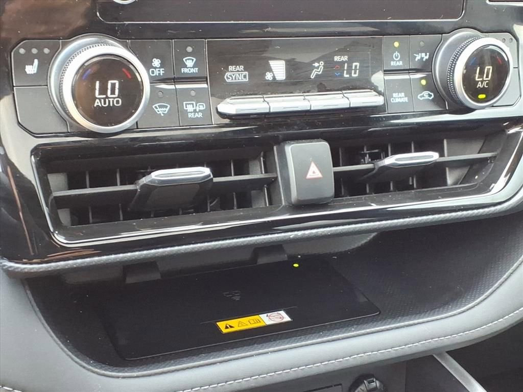 2025 Toyota Highlander LE